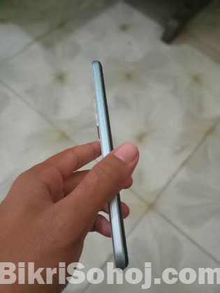 Vivo y21